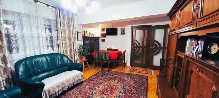 Vand apartament 3 camere Bro?teni 106.900 E negociabil