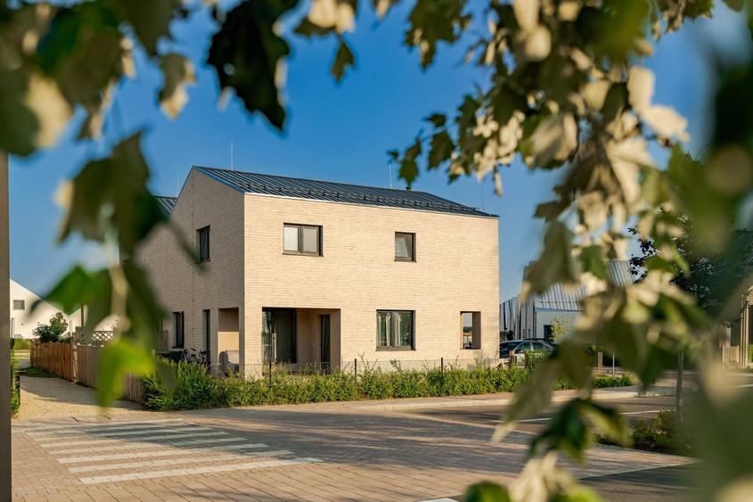 CUIB 3, LIZIERA DE LAC, FAZA 1 — CASA TA LÂNGĂ LAC, LA 20 DE MINUTE DE PALLADY - 2