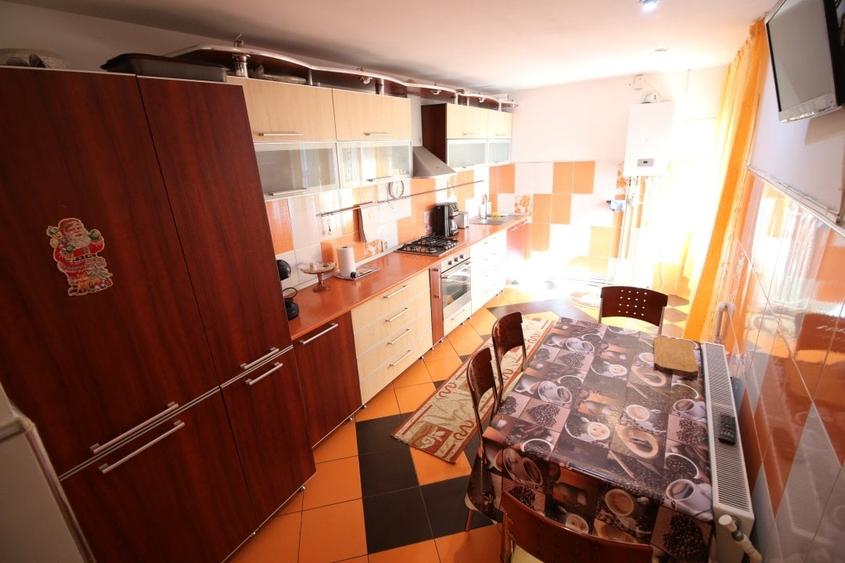 Casa de vanzare, 4 camere, sat Schela - 9