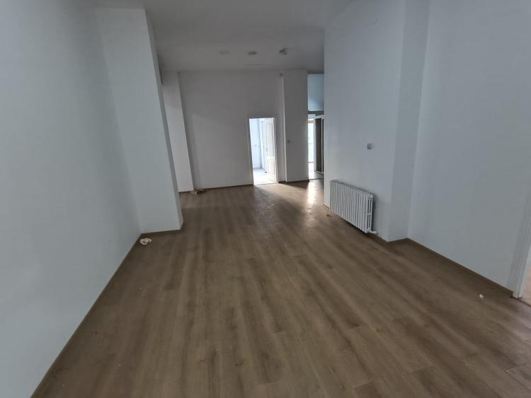 Ultracentral Promendata Stefan cel Mare-cladire interbelica diverse activitati - 12