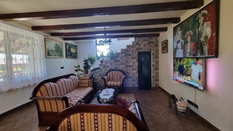 Casa finisata in Lazuri cu teren 1452 mp - 7