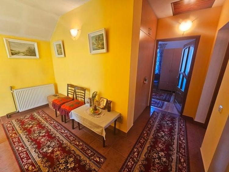 VILĂ ELEGANTĂ CU PRIVELIȘTE DEOSEBITĂ – VALENII DE MUNTE - 41