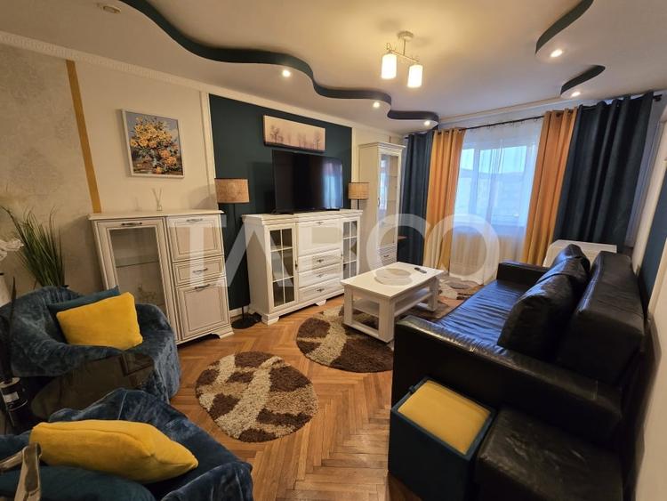 Apartament decomandat 3 camere balcon pivnita lift Vasile Aaron Sibiu - 2