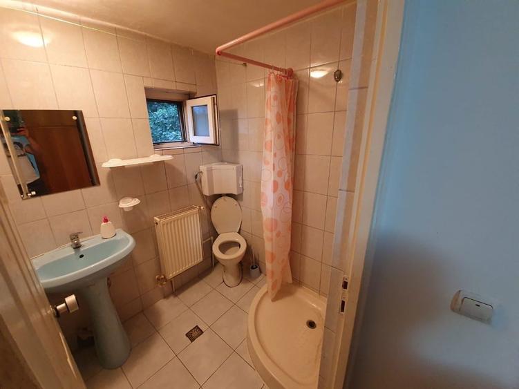 Inchiriez garsoniera la curte - 5