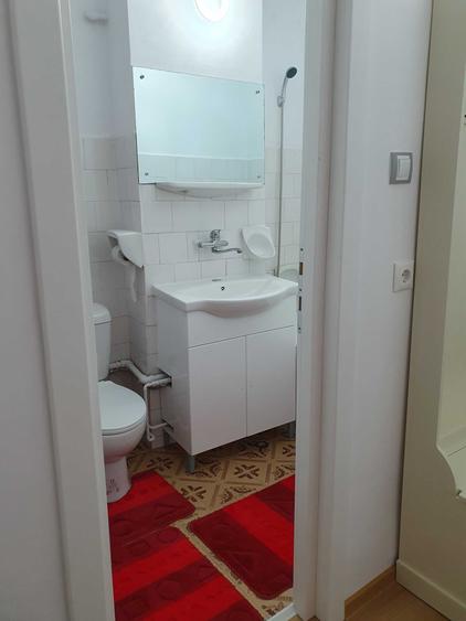 Ap cu o camera de inchiriat, str. Ion Minulescu - 8