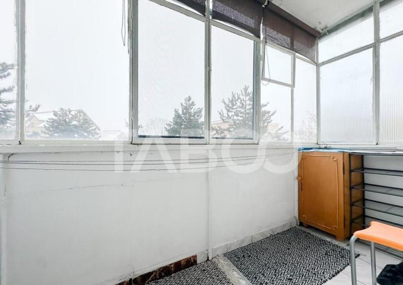 De vanzare apartament cu 2 camere decomandate cu 2 balcoane - 1