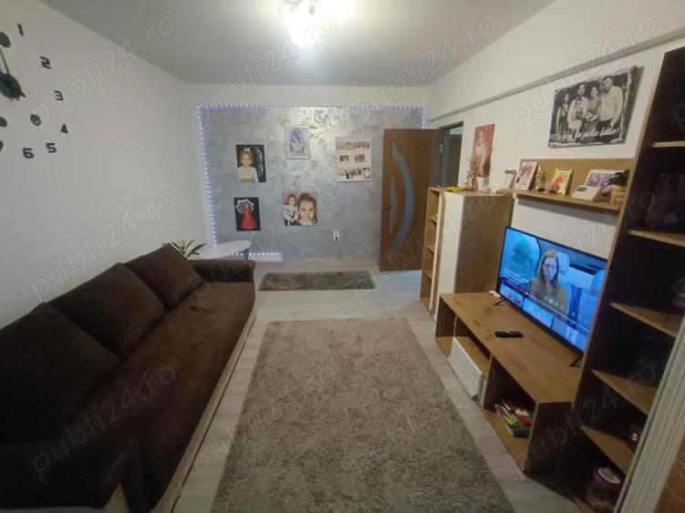 De vanzare apartament cu 3 camere - 2