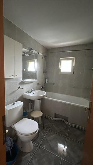 Apartament de vânzare, 4 camere, decomandat, 80 mp, etaj 2/4 Zorilor Rapsodiei - 15