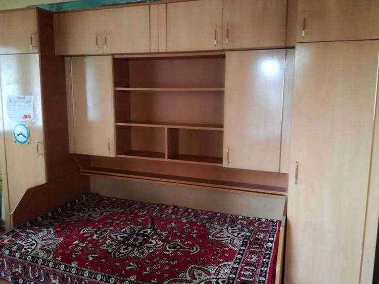 Inchiriez apartament la casa - 4