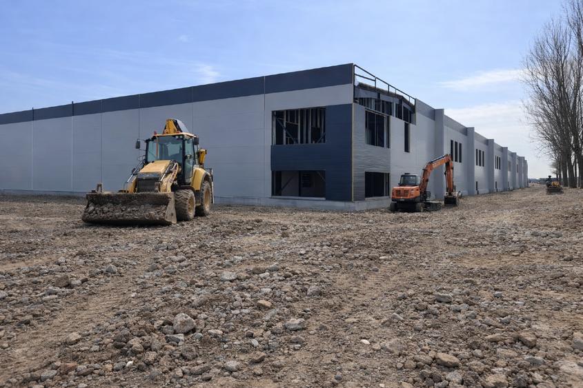 Anunt depozit / hala de vanzare – structura metalica, 540mp birou inc. - 3