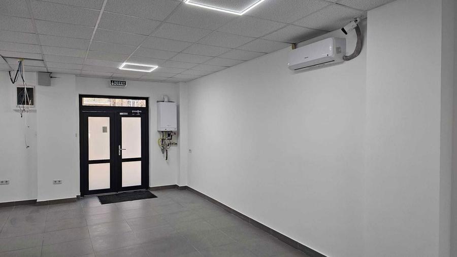 DE INCHIRIAT - Spatiu comercial ultracentral 120 mp - 4