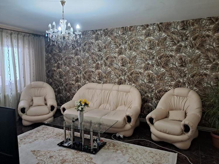 Soveja -4 camere decomandat  2 bai-96mp-centrala pe gaz-175000 Euro - 1