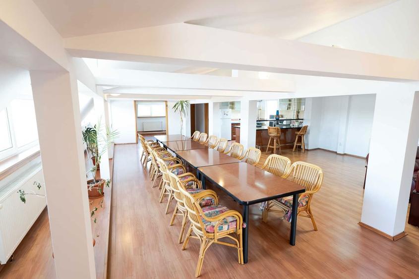 Cladire 510 mp utili, curte 500 mp, 7 locuri parcare - 4