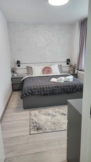 Apartament 3 Camere ,  renovat , mobilat si utilat  la 300 m de metrou 1 Mai - 14