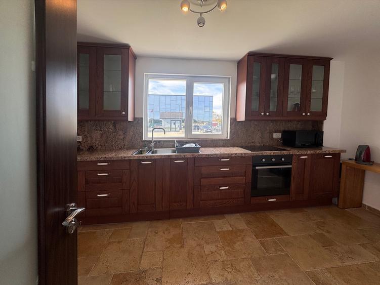 Casa 4 Camere Pretabil Spatiu de Birouri sau Clinica - 4