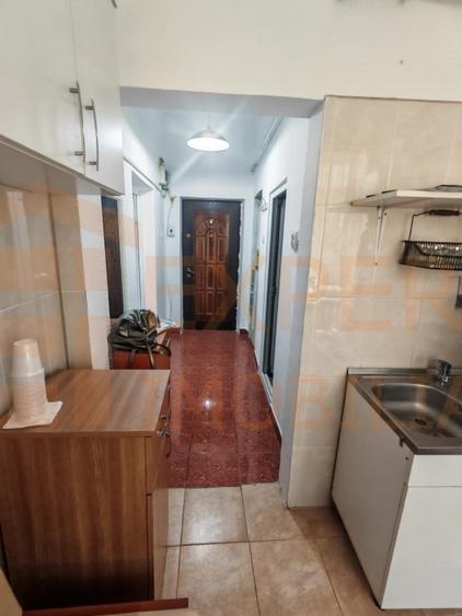 Garsonieră de vânzare Inel II, aproape de Institutul de Marină, boxă 12 mp - 12