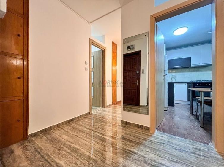 Apartament 3 Camere 67mp Decomandat Bloc 1979 3 min Metrou LUJERULUI  - Renovat - 8