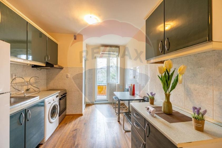 Apartament 3 camere de inchiriat in zona Ultracentral - 2