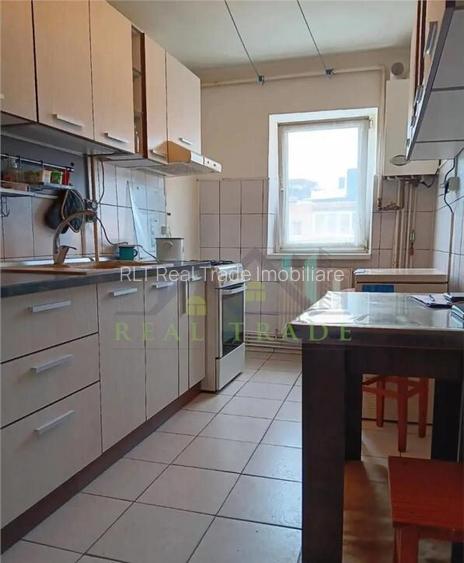 Apartament 3 camere zona Grivitei