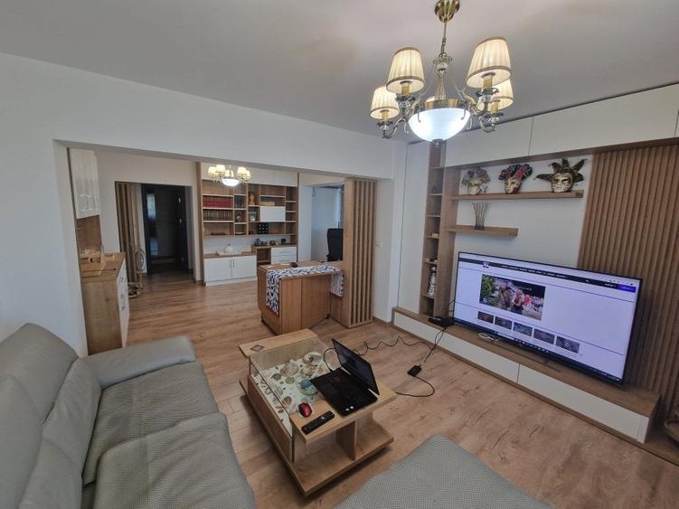 Ultracentral zona A, vedere Univ. si Prefectura, complet renovat si mobilat - 13