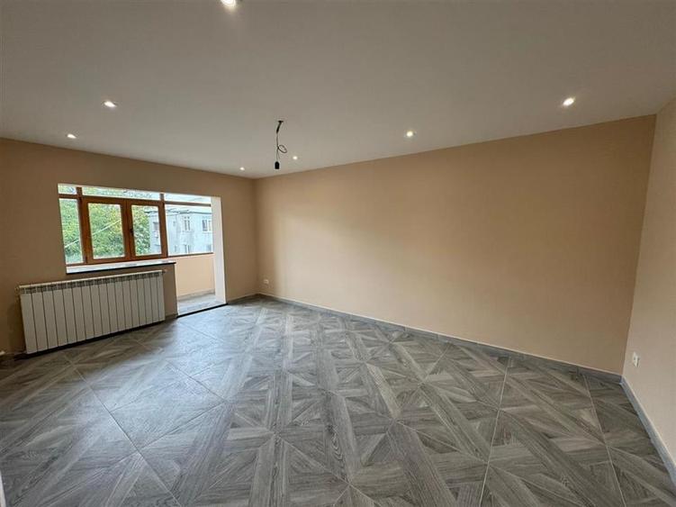 Apartament 3 camere, 72 mp, renovat complet de la A la Z - 9