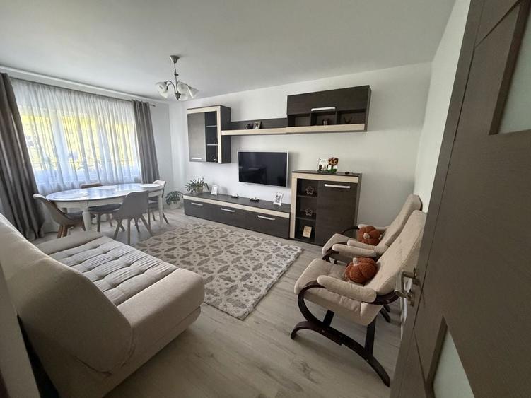 Apartament cu 3 camere, zona centrala - 8