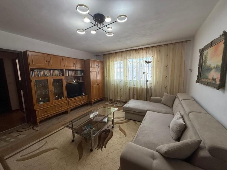 Apartament cu 2 camere de vanzare in Cetate 51 mp utli + loc de parcare. - 2