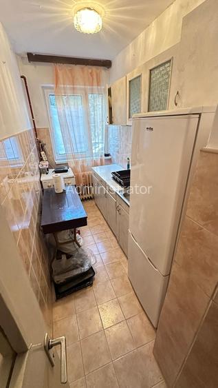 De vanzare apartament 3 camre Dacia parter inalt