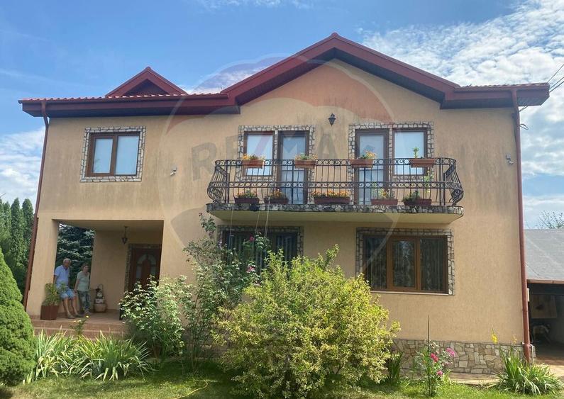 DE VANZARE Vila de vacanta in Pucioasa /Dambovita - 16