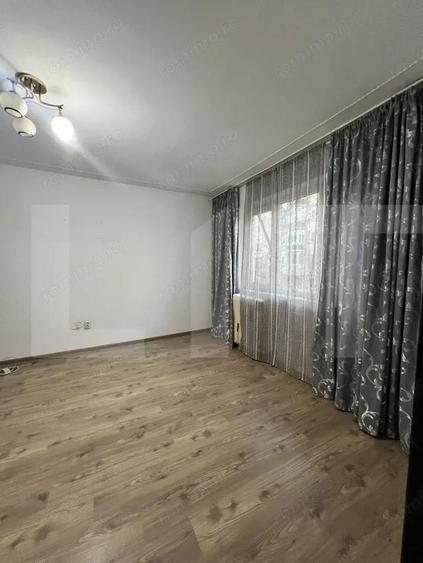 Apartament de vanzare, cu 2 camere, 40 mp, zona Blascovici - 2