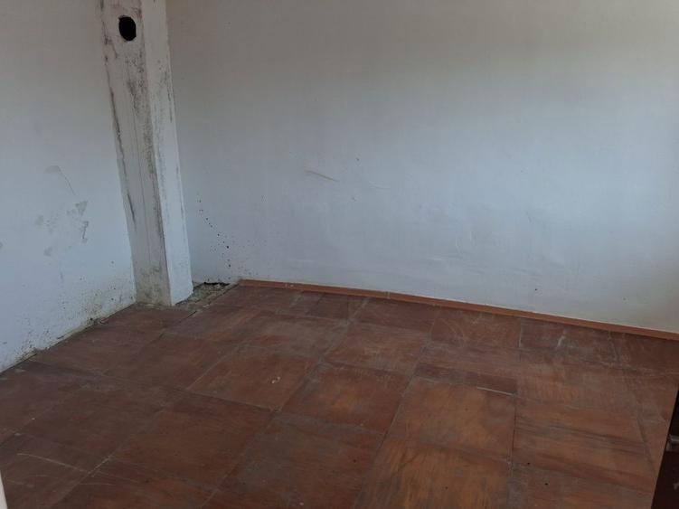 Vand casa batraneasca (locuibila) - 3