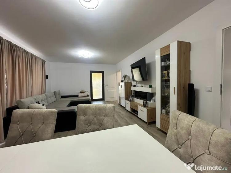 Case moderne in Halchiu lini?te, intimitate ?i acces rapid catre BV! - 5