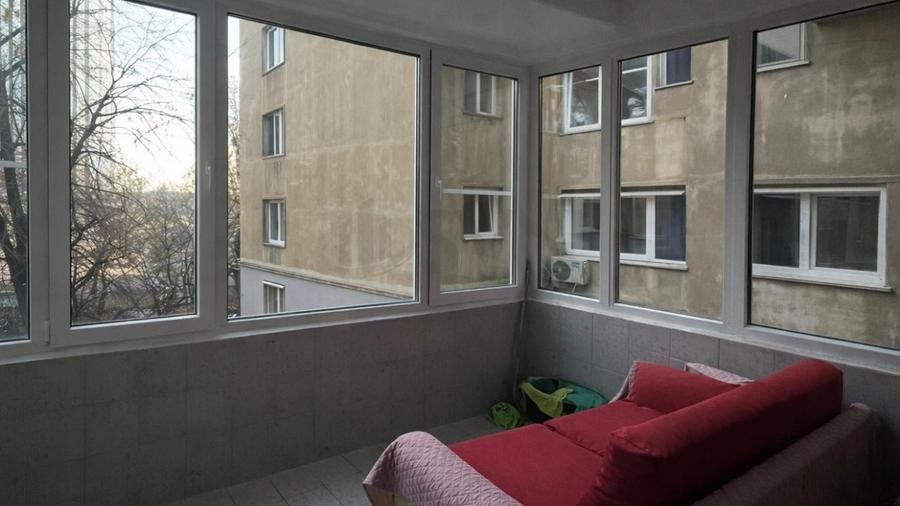 Apartament cu 2 camere decomandat, mobilat în P-ța Romană