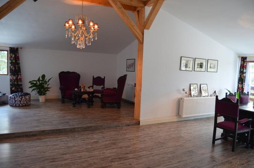 Apartament cu sase camere situat in Predeal - 7