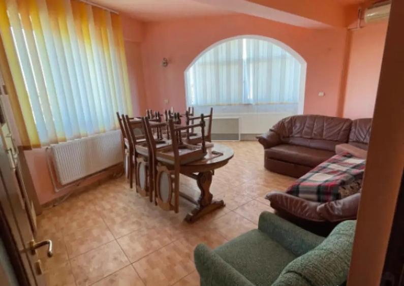 VILA cu spatii comerciale situata in zona CUMPANA - 11