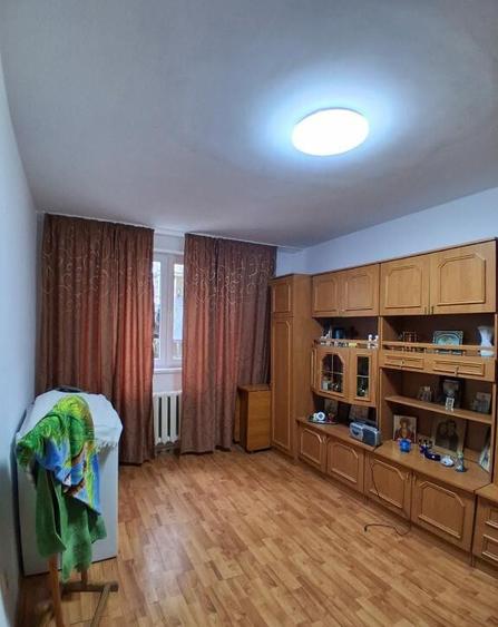 AP o camera 34mp parter inalt Asirom la cheie renovat centrala - 2