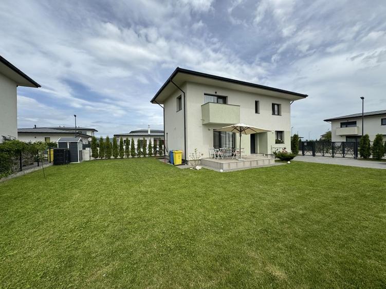 Vilă modernă de v&acirc;nzare &icirc;n Cristian | Construcție 2019 | Teren 500 mp - 1