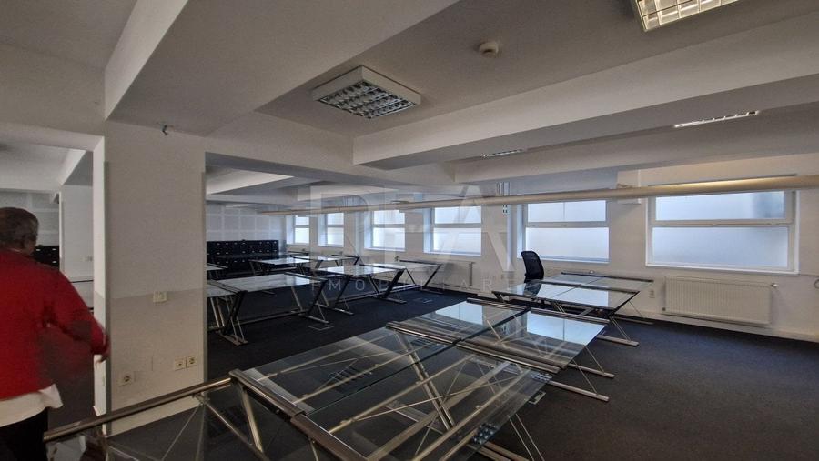 Cladire de birou | 5 minute metrou Republica | Industriilor - 7