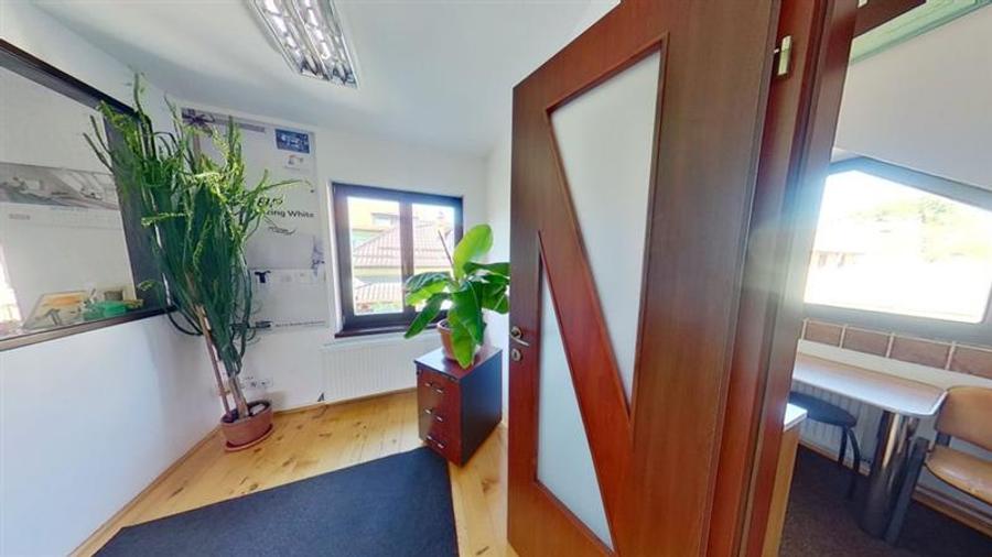 Nivel in casa, recomandat si activitati birou,  Central, Brasov - 1