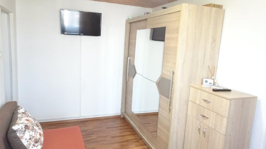 Vand apartament cu 2 camere in Deva, zona Dacia, etaj 4, bloc de 4 etaje, izolat - 3