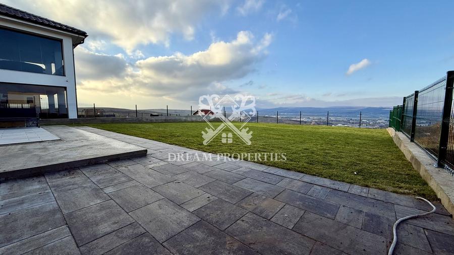 Casa individuala ultrafinisata, teren 500 mp, zona Dezmir - 2