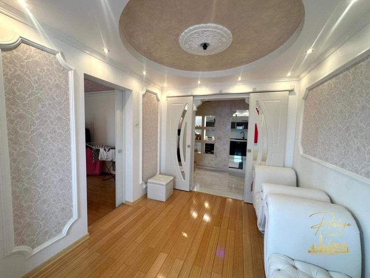 Apartament unic cu 3 camere de vanzare in zona Rogerius - Oradea - 10