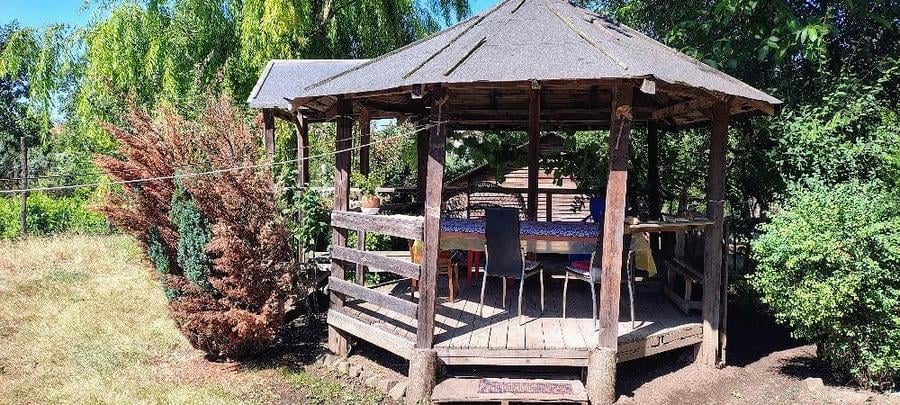 Casă cu 2 camere cu Teren 772 Mp în Perișor