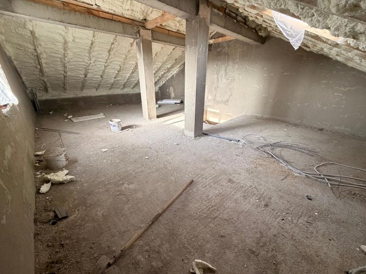 Casa noua P+1+M 6 cam. Util 164mp. Teren 250mp - 21