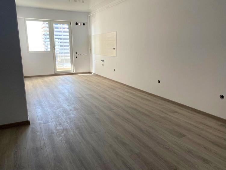 Ap.2 cam - Copou - Sadoveanu - bloc nou - mutare imediată - Tva 21% inclus - 4