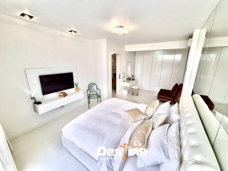 Casa sustenabila 196 mp cu design futurist, in natura, mobilata utilata BARNOVA - 9