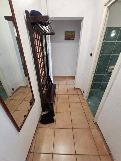 Ap 3 camere Tatara?i Ateneu, Sta?ie in fa?a blocului - 7