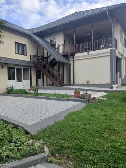 Vand casa la 5 min.de centrul orasului Campulung Muscel - 1