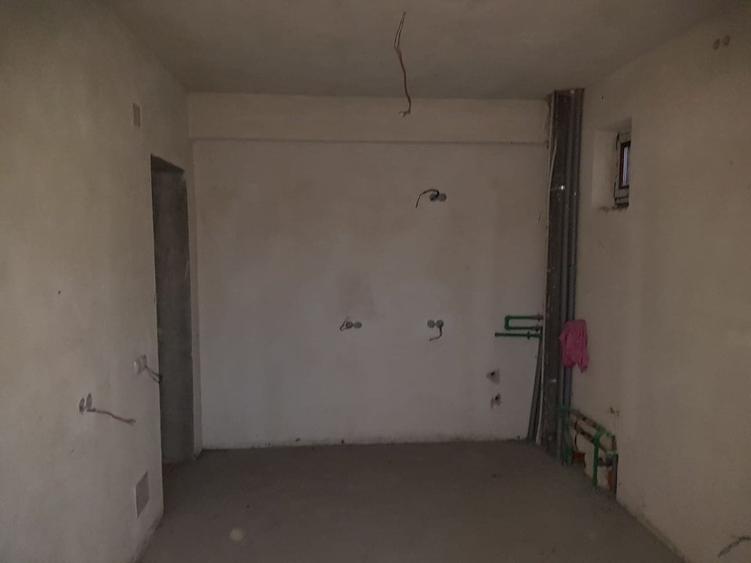 2 apartamente de 3 si 4 camere, Craiovei, semifinisate - 6