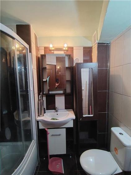 Apartament cu 3 camere decomandat în Exterior Est